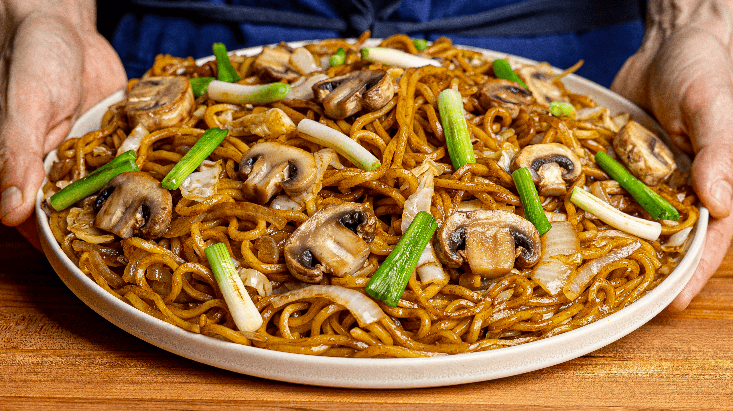 Benihana yakisoba noodles with mushrooms cabbage and green onion in sauce